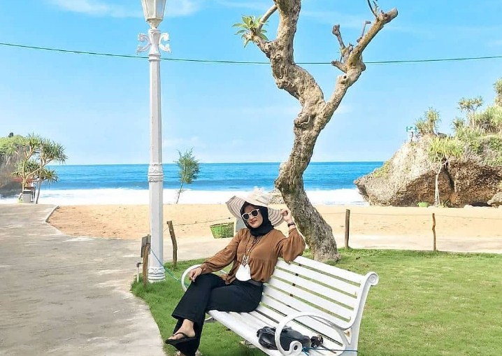 Foto Tempat Wisata Pantai Ngrawe Foto Tempat Wisata Pantai Ngrawe